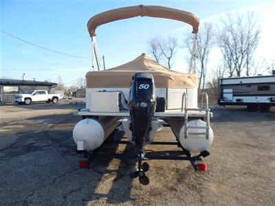 2009 Sunchaser 818 CR/FH   - Photo 2 - Angola, IN 46703