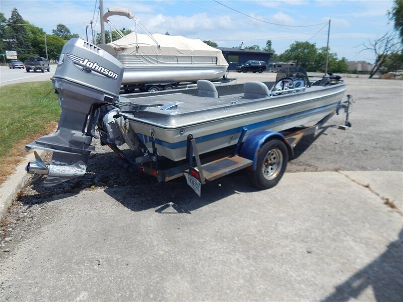 1983 ASTROGLASS Runabout Bass Boat  