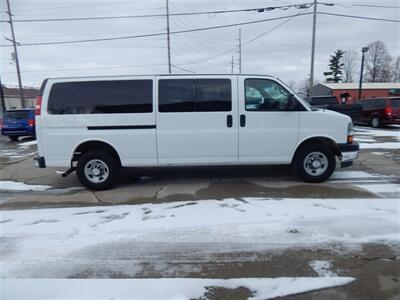 2017 Chevrolet Express LT 3500  15 Passenger - Photo 1 - Angola, IN 46703
