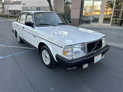 1987 Volvo 240 DL   - Photo 2 - Campbell, CA 95008