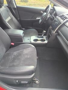 2013 Toyota Camry XLE   - Photo 17 - Smithfield, NC 27577