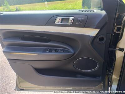 2013 Lincoln MKT EcoBoost - Photo 9 - Smithfield, NC 27577