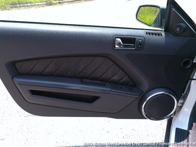 2010 Ford Mustang V6   - Photo 9 - Smithfield, NC 27577