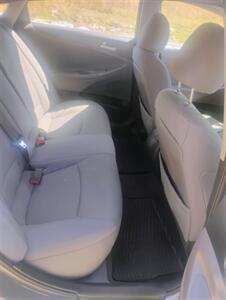 2011 Hyundai SONATA GLS   - Photo 17 - Smithfield, NC 27577
