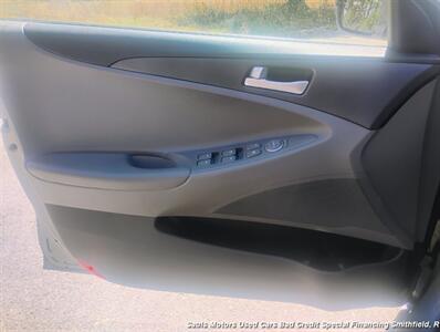 2011 Hyundai SONATA GLS   - Photo 9 - Smithfield, NC 27577