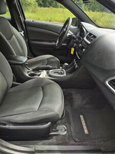 2014 Dodge Avenger SE - Photo 16 - Smithfield, NC 27577