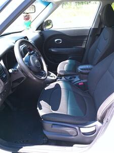 2015 Kia Soul + - Photo 13 - Smithfield, NC 27577