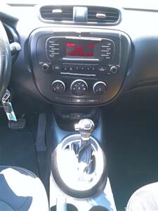 2015 Kia Soul + - Photo 12 - Smithfield, NC 27577