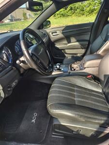 2013 Chrysler 300 Series S   - Photo 12 - Smithfield, NC 27577