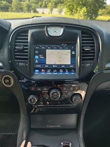 2013 Chrysler 300 Series S   - Photo 11 - Smithfield, NC 27577