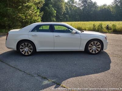 2013 Chrysler 300 Series S   - Photo 4 - Smithfield, NC 27577