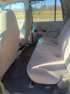2002 Ford Expedition XLT   - Photo 15 - Smithfield, NC 27577