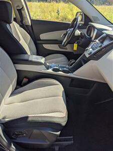 2017 Chevrolet Equinox LT   - Photo 17 - Smithfield, NC 27577