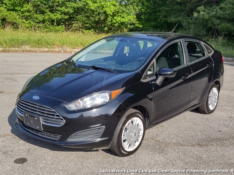 2016 Ford Fiesta S  