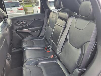 2019 Jeep Cherokee Limited   - Photo 8 - Fortuna, CA 95540