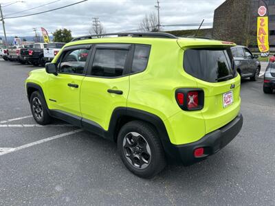 2017 Jeep Renegade Sport   - Photo 11 - Fortuna, CA 95540