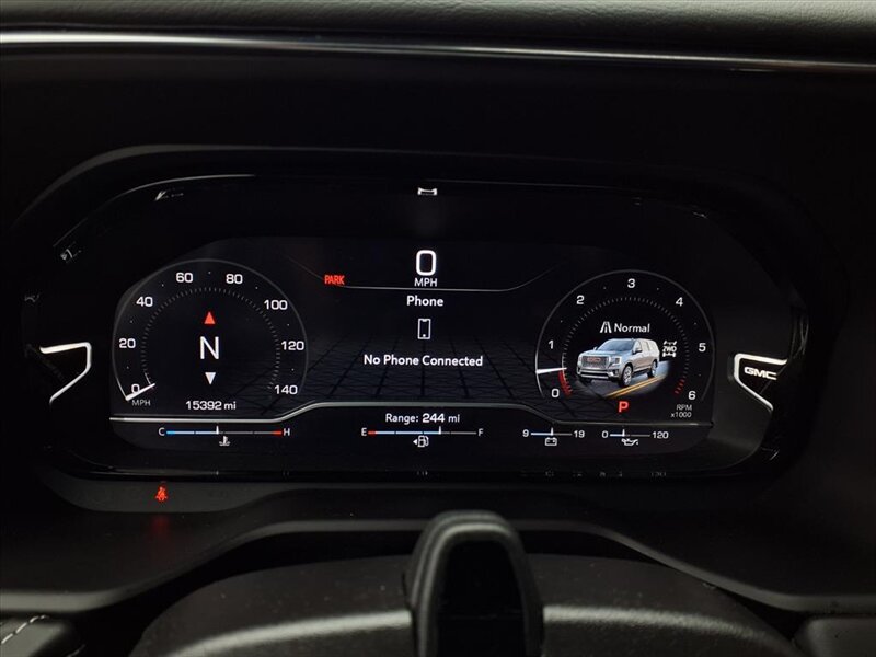 2023 GMC Yukon Denali Ultimate - Photo 17 - Carmichaels, PA 15320