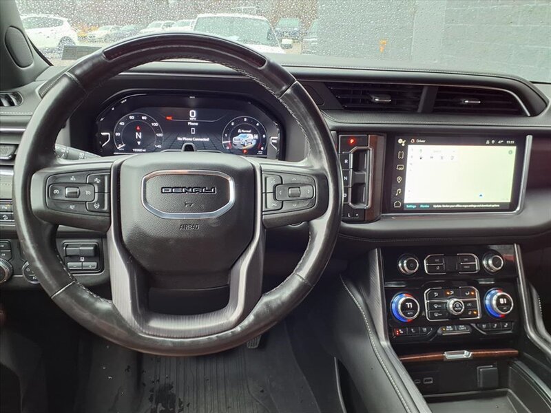 2023 GMC Yukon Denali Ultimate - Photo 11 - Carmichaels, PA 15320