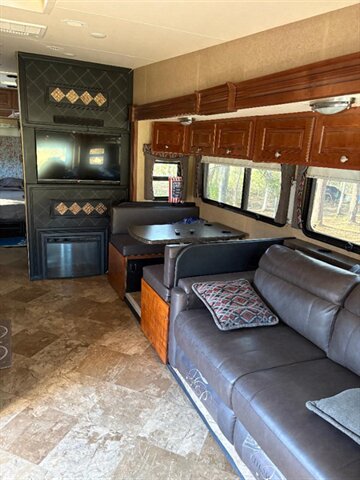 2016 Ford outlaw Thor - Photo 9 - Carmichaels, PA 15320