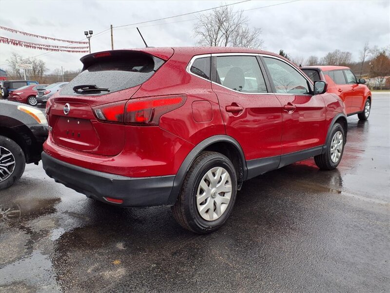 2018 Nissan Rogue Sport S  