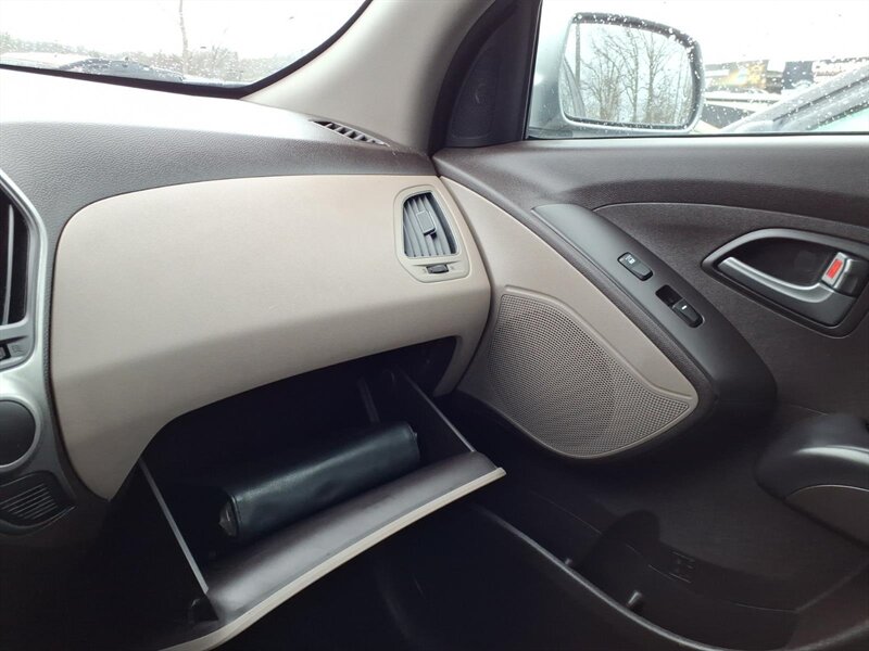 2015 Hyundai TUCSON GLS - Photo 14 - Carmichaels, PA 15320