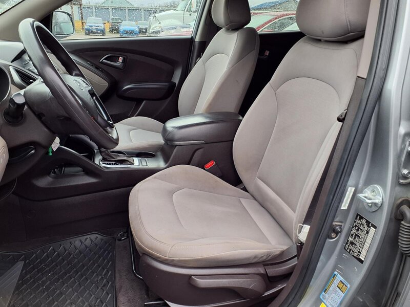 2015 Hyundai TUCSON GLS - Photo 6 - Carmichaels, PA 15320