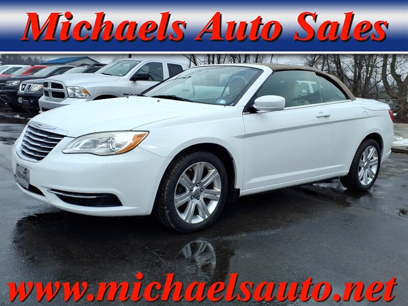 2012 Chrysler 200 Touring   - Photo 1 - Carmichaels, PA 15320