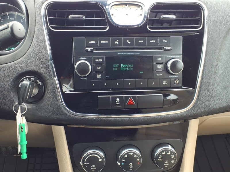 2012 Chrysler 200 Touring - Photo 12 - Carmichaels, PA 15320