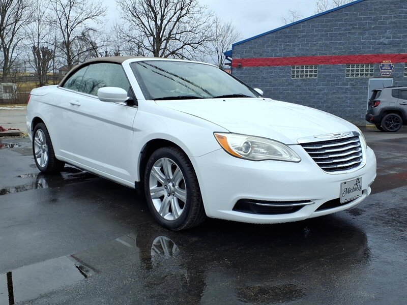 2012 Chrysler 200 Touring - Photo 2 - Carmichaels, PA 15320