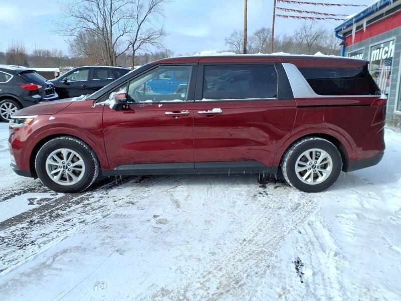 2024 Kia Carnival LX  