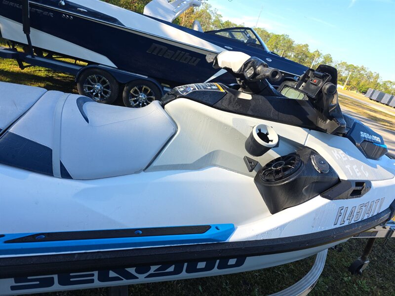 2023 Sea-Doo BRP GTX 230 170 - Photo 4 - Carmichaels, PA 15320
