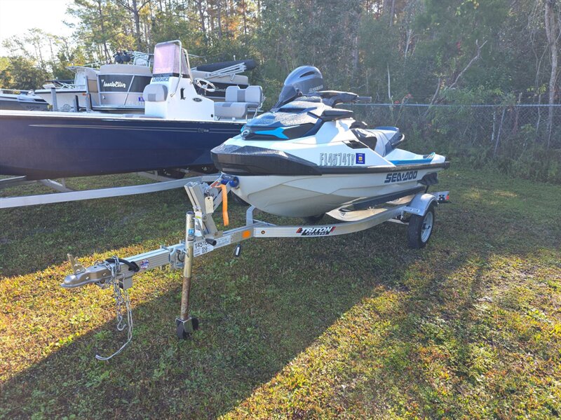 2023 Sea-Doo BRP GTX 230 170   - Photo 1 - Carmichaels, PA 15320