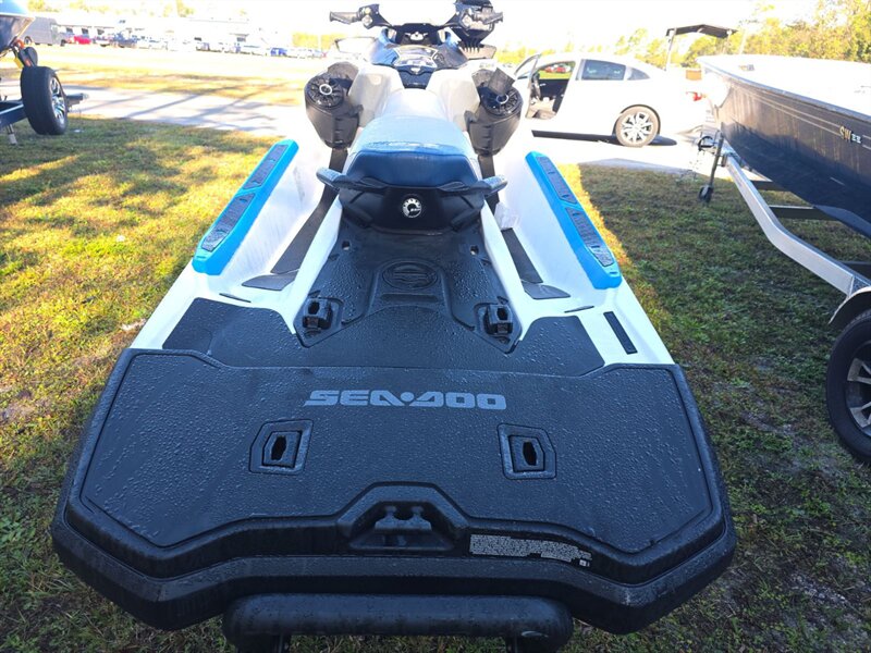 2023 Sea-Doo BRP GTX 230 170 - Photo 9 - Carmichaels, PA 15320