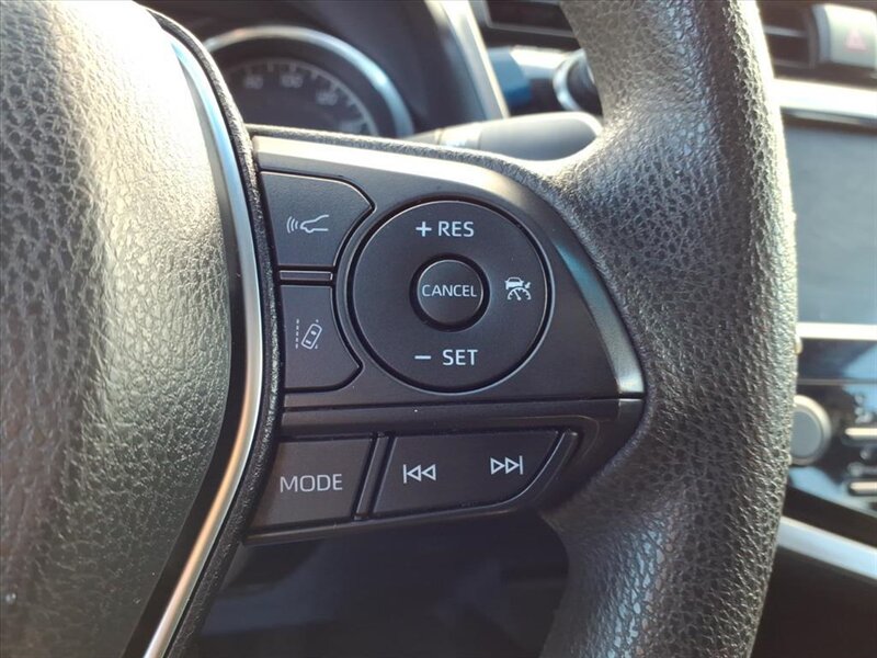 2018 Toyota Camry LE - Photo 14 - Carmichaels, PA 15320