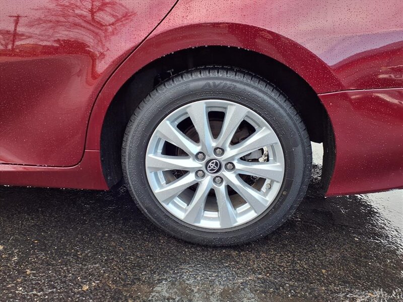 2018 Toyota Camry LE - Photo 5 - Carmichaels, PA 15320