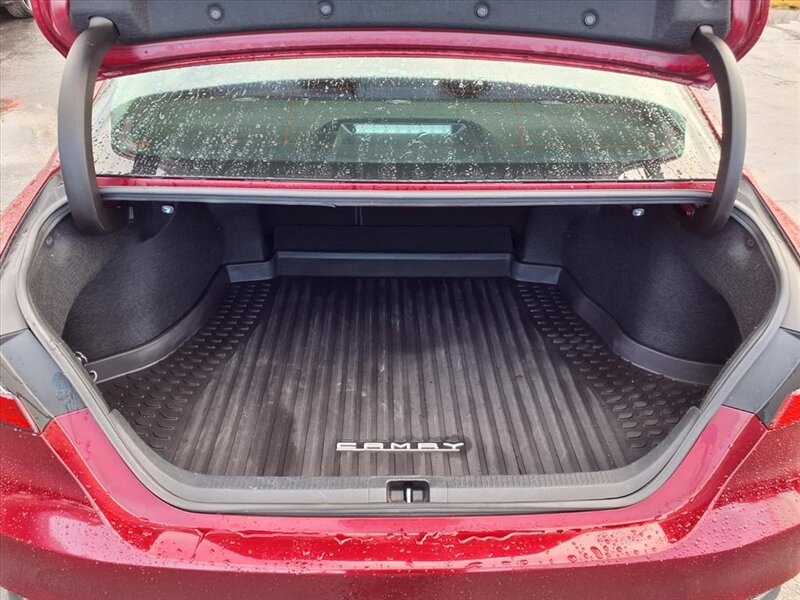 2018 Toyota Camry LE - Photo 8 - Carmichaels, PA 15320