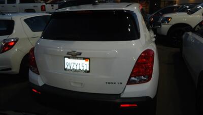 2016 Chevrolet Trax LS - Photo 5 - Van Nuys, CA 91405