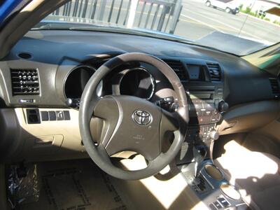 2009 Toyota Highlander   - Photo 6 - Van Nuys, CA 91405