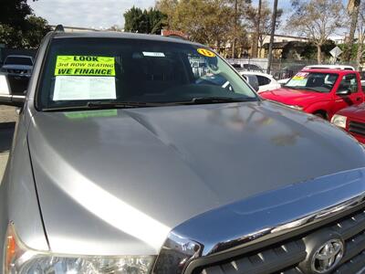 2013 Toyota Sequoia SR5   - Photo 2 - Van Nuys, CA 91405