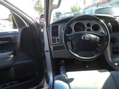 2013 Toyota Sequoia SR5   - Photo 17 - Van Nuys, CA 91405