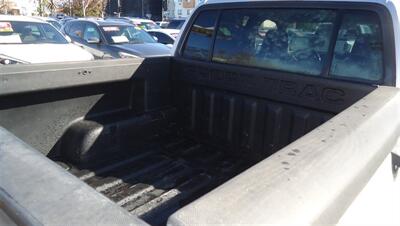 2010 Ford Explorer Sport Trac XLT   - Photo 11 - Van Nuys, CA 91405