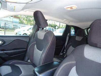 2015 Jeep Cherokee Sport   - Photo 17 - Van Nuys, CA 91405