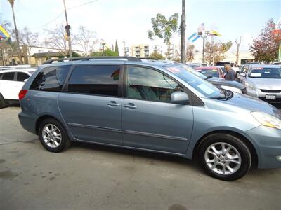 2006 Toyota Sienna XLE 7 Passenger Van