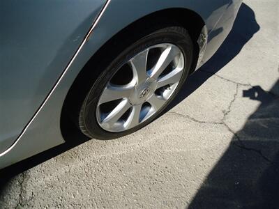 2013 Hyundai ELANTRA Limited   - Photo 16 - Van Nuys, CA 91405