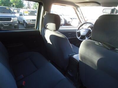 2004 Nissan Frontier XE-V6   - Photo 13 - Van Nuys, CA 91405