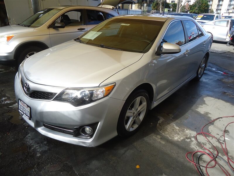 2014 Toyota Camry SE