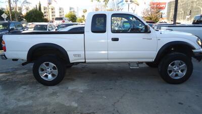 2002 Toyota Tacoma PreRunner V6   - Photo 3 - Van Nuys, CA 91405