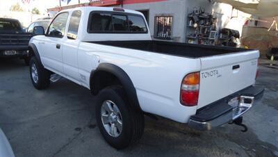2002 Toyota Tacoma PreRunner V6   - Photo 7 - Van Nuys, CA 91405