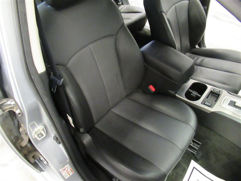 2013 Subaru Legacy 3.6R Limited photo