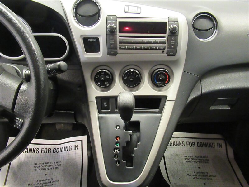 2009 Pontiac Vibe AWD photo